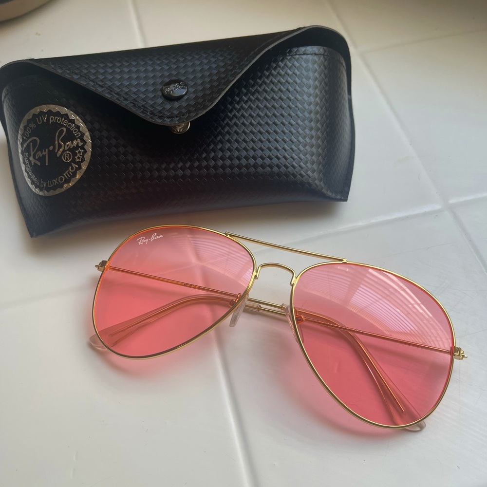 Rare Ray Ban Pink Aviators With Gold Frame